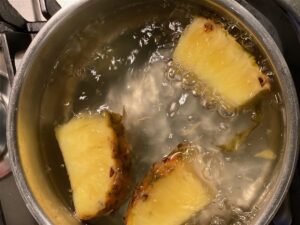 Te de Piña-PineappleTea-Pineapple boiling-VidaBonitaySaludable-beautifulandhealthylife- 