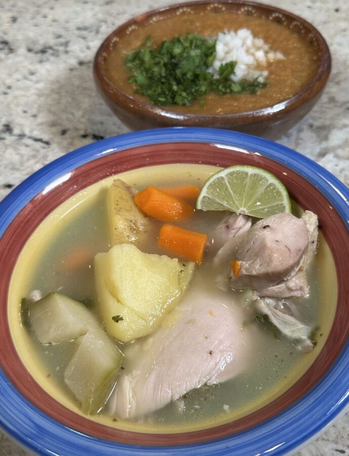 caldo de pollo